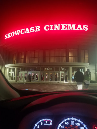 Movie Theater «Showcase Cinema de Lux Revere», reviews and photos, 565 Squire Rd, Revere, MA 02151, USA