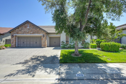 Maggie Sobhani - Real Estate Agent in Sacramento image