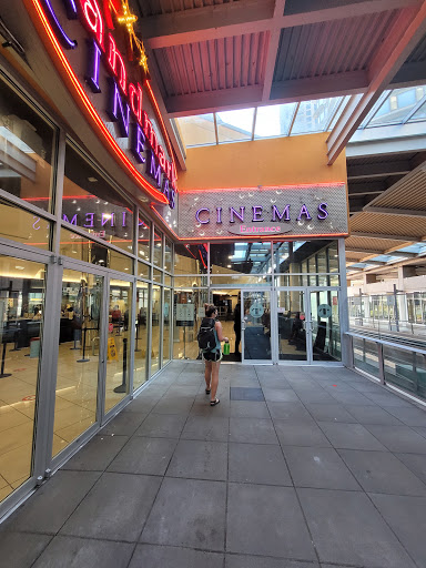 Cinemas with sofas in Vancouver