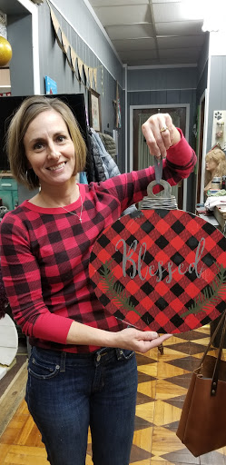 Furniture Store «drab to Fab Furnishings», reviews and photos, 209 S Main St, Winchester, IN 47394, USA