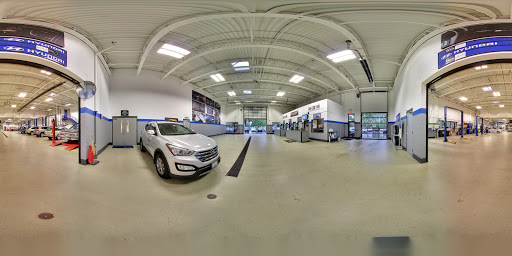 Hyundai Dealer «Knauz Hyundai», reviews and photos, 775 Rockland Rd, Lake Bluff, IL 60044, USA
