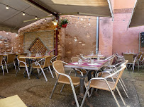 Atmosphère du Restaurant La Sirmonde à Roussillon - n°4