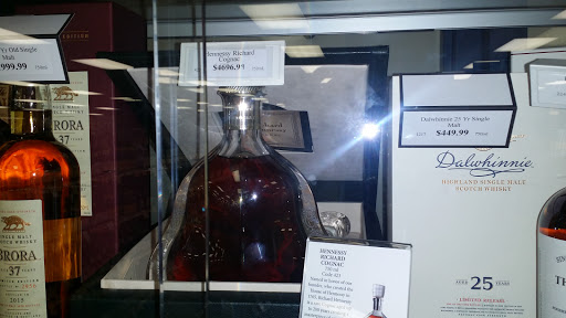 State Liquor Store «NH Liquor & Wine Outlet», reviews and photos, 500 Woodbury Ave, Portsmouth, NH 03801, USA