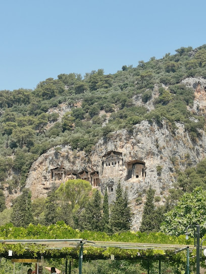 Deliklikaya Köyü Mezarlığı