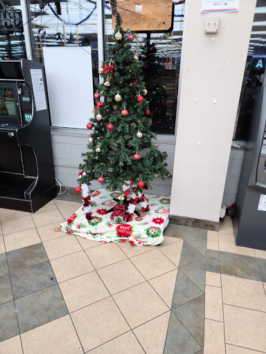 Liquor Store «Arcadia Foremost Liquors», reviews and photos, 3301 W North Ave, Chicago, IL 60647, USA