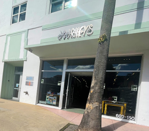 Shoe Store «Journeys», reviews and photos, 603 Lincoln Rd #150, Miami Beach, FL 33139, USA