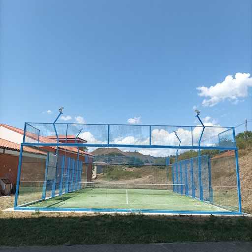 Pista de pádel Municipal (Olleros de Sabero) — foto 2