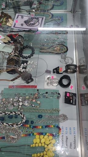 Thrift Store «Stone Soup Thrift Shop», reviews and photos, 950 3rd St # 120, St Paul Park, MN 55071, USA