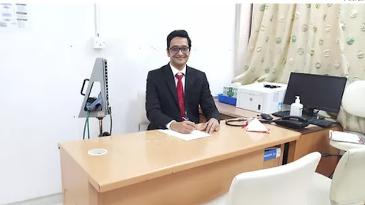 Dr Ruchit Shah Cardiologist