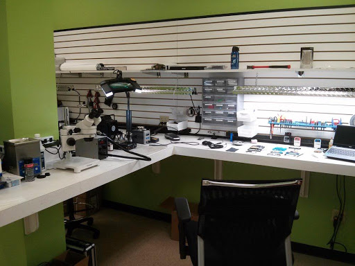 Electronics Repair Shop «CPR Cell Phone Repair Largo», reviews and photos, 10500 Ulmerton Rd Suite 206, Largo, FL 33771, USA