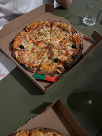 Plats et boissons du Pizzas à emporter Aujourd'hui Pizza à Aimargues - n°4