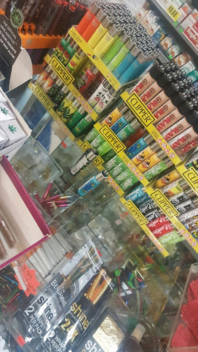 Tobacco Shop «Zerona Smoke Shop», reviews and photos, 1907 W Waltann Ln a, Phoenix, AZ 85023, USA