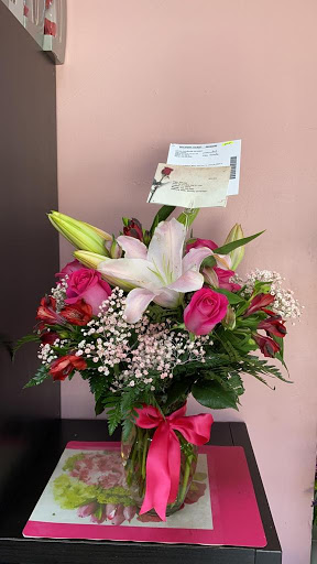 Florist «Omel Flowers», reviews and photos, 5898 W 16th Ave, Hialeah, FL 33012, USA