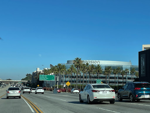 Shopping Mall «The Promenade at Howard Hughes Center», reviews and photos, 6081 Center Dr, Los Angeles, CA 90045, USA