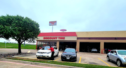 Tire Shop «Discount Tire Store - Lewisville, TX», reviews and photos, 2385 S Stemmons Fwy, Lewisville, TX 75067, USA
