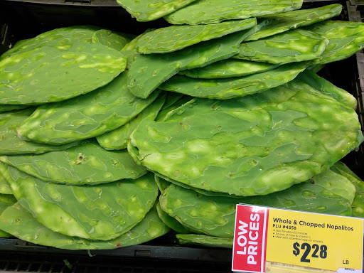 Grocery Store «H-E-B Grocery», reviews and photos, 2424 N 16th St, Orange, TX 77630, USA