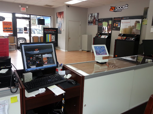 Cell Phone Store «Boost Mobile», reviews and photos, 30 New Leicester Hwy, Asheville, NC 28806, USA