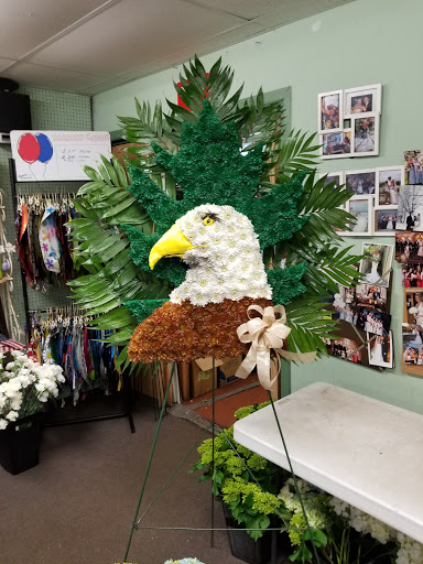 Florist «Kirk Florist», reviews and photos, 80 W Farms Rd, Farmingdale, NJ 07727, USA