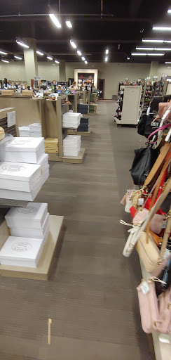 Shoe Store «DSW Designer Shoe Warehouse», reviews and photos, 124 West Market, Bloomington, MN 55425, USA