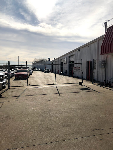 Auto Body Shop «North Main Auto Painting», reviews and photos, 1303 N Main St, Duncanville, TX 75116, USA