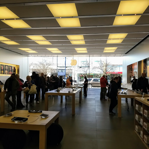 Computer Store «Apple Easton Town Center», reviews and photos, 4210 The Strand, Columbus, OH 43219, USA