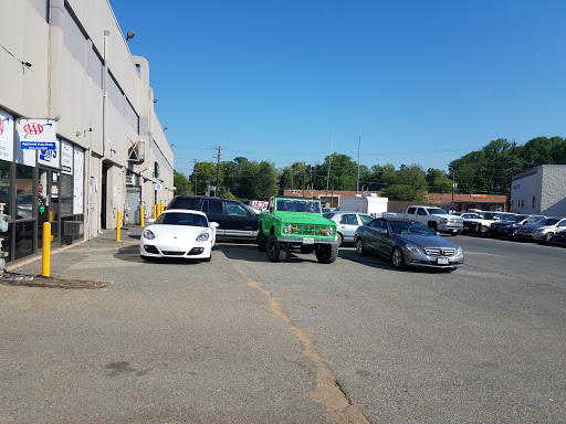 Auto Body Shop «Gilis Autobody», reviews and photos, 12269 Nebel St, Rockville, MD 20852, USA