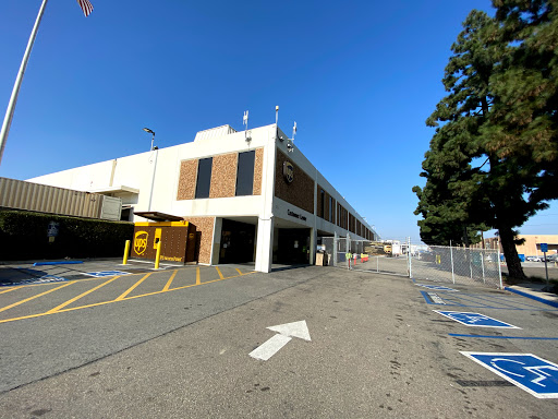 Shipping and Mailing Service «UPS Customer Center», reviews and photos, 1331 S Vernon St, Anaheim, CA 92805, USA