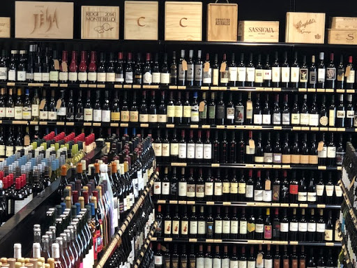 Liquor Store «Maine Beer & Beverage Co», reviews and photos, 28 Monument Way, Portland, ME 04101, USA