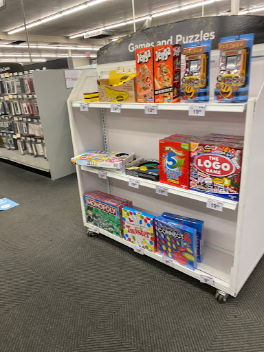 Office Supply Store «Staples», reviews and photos, 24-41 31st St, Astoria, NY 11102, USA