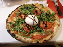 Pizza du Restaurant italien Chez Carlo Cordeliers - Pizzas au feu de bois à Lyon - n°10