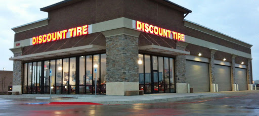 Tire Shop «Discount Tire Store - Roanoke, TX», reviews and photos, 1330 US-377, Roanoke, TX 76262, USA