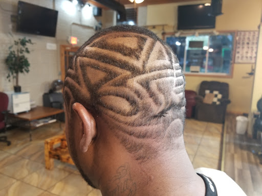 Barber Shop «Head 2 Toe Barbershop», reviews and photos, 423 5th St NW B, Cedar Rapids, IA 52405, USA