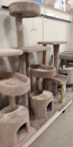 Pet Supply Store «PetSmart», reviews and photos, 1671 E Market St, Harrisonburg, VA 22801, USA