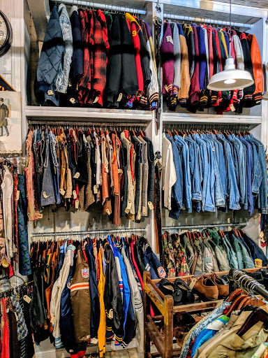 Vintage Clothing Store «10 ft Single by Stella Dallas», reviews and photos, 285 N 6th St, Brooklyn, NY 11211, USA