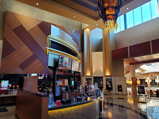 Shopping Mall «Stratford Square Mall», reviews and photos, 152 Stratford Dr, Bloomingdale, IL 60108, USA