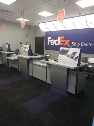 Shipping and Mailing Service «FedEx Ship Center», reviews and photos, 669 S 3rd Ave, Mt Vernon, NY 10550, USA