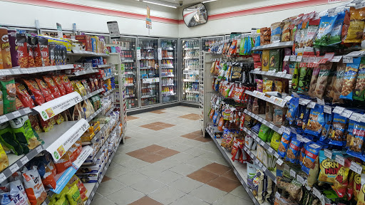 Convenience Store «7-Eleven», reviews and photos, 99-49 Horace Harding Expy, Corona, NY 11368, USA
