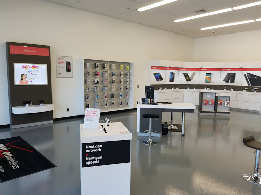 Cell Phone Store «Verizon Authorized Retailer V-SPARK», reviews and photos, 790 W King St, Littlestown, PA 17340, USA