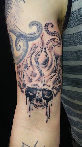 Tattoo Shop «One Love Tattoos», reviews and photos, 903 N Austin Ave, Georgetown, TX 78626, USA