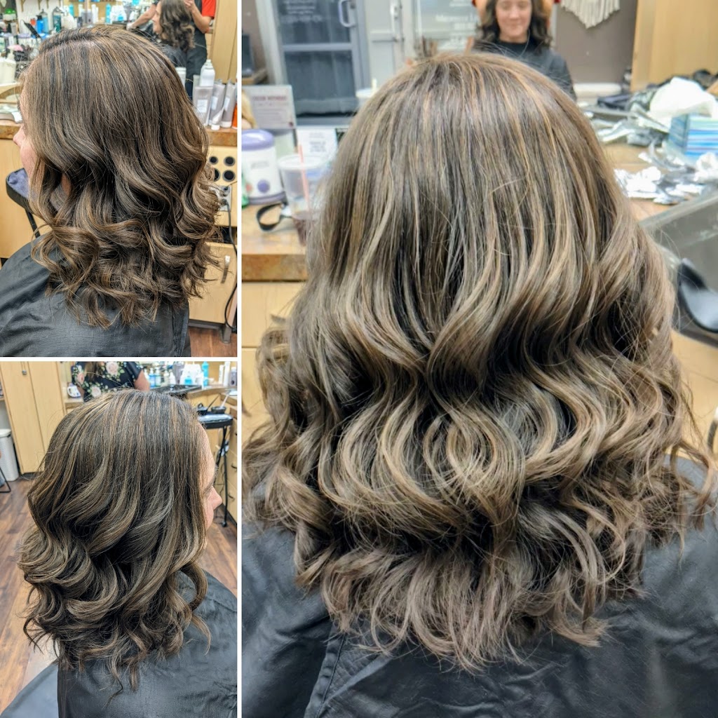 Christine Littlefield at Sola Salon 66214