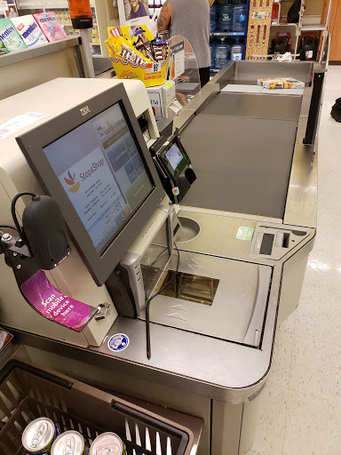 Grocery Store «Stop & Shop», reviews and photos, 625 Paterson Ave, Carlstadt, NJ 07072, USA