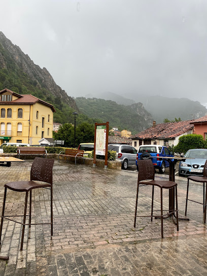 Casa Miño - Plaza del Ayuntamiento, 33840 Pola de Somiedo, Asturias, Spain