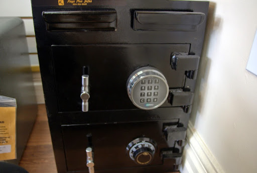 Locksmith «Keys Plus Locksmith», reviews and photos, 2832 Stirling Rd, Hollywood, FL 33020, USA