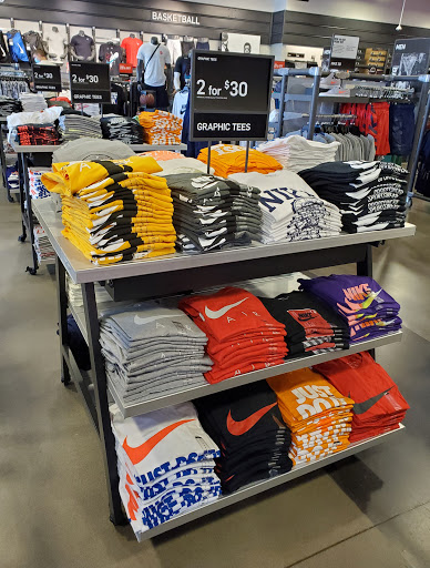 Sporting Goods Store «Nike Factory Store», reviews and photos, 1111 N Roosevelt Dr #400, Seaside, OR 97138, USA