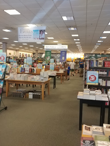Book Store «Barnes & Noble», reviews and photos, 1716 Towne Centre Way, Mt Pleasant, SC 29464, USA