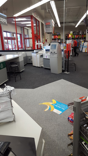 Office Supply Store «Staples», reviews and photos, 43313 Woodward Ave, Bloomfield Hills, MI 48302, USA