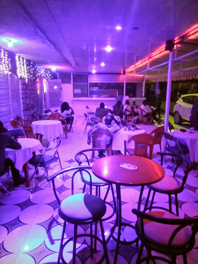 Iguana Bar Restaurant - HM5W+3H2, Port-au-Prince, Haiti