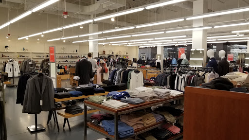 Department Store «Barneys Warehouse», reviews and photos, 5220 Fashion Outlets Way, Rosemont, IL 60018, USA