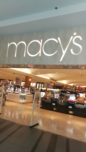 Shopping Mall «Fashion Centre at Pentagon City», reviews and photos, 1100 S Hayes St, Arlington, VA 22202, USA