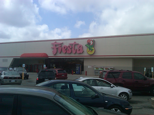 Grocery Store «Fiesta Mart Inc», reviews and photos, 275 NE 28th St, Ft Worth, TX 76106, USA